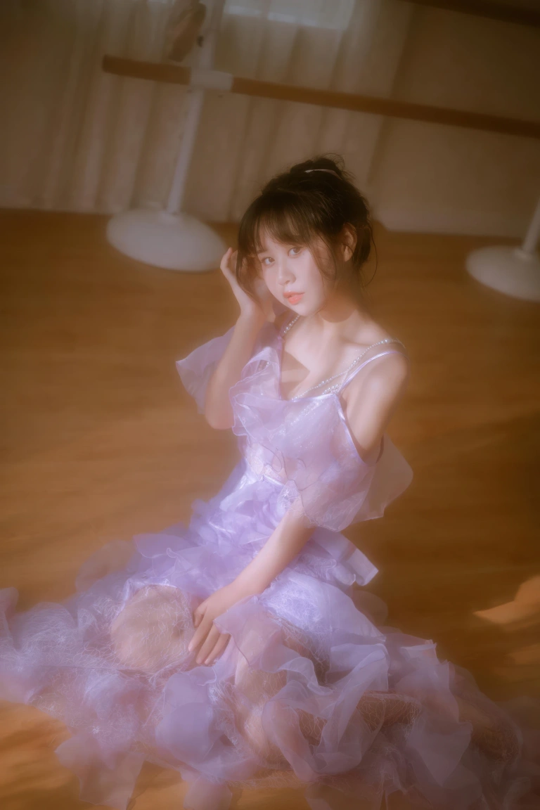 萌芽儿o0《左家娇女》主题写真：49张全套美图