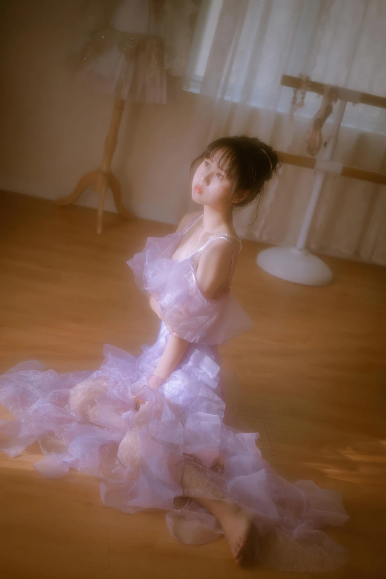 萌芽儿o0《左家娇女》主题写真：49张全套美图
