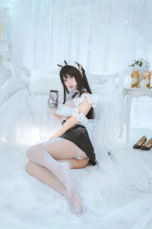 萌芽儿o0《碧蓝航线 不挠女仆》主题写真：35张全套美图