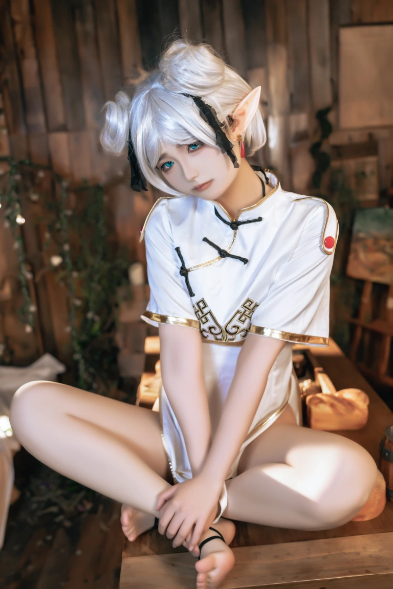 Quan冉有点饿《芙莉莲》主题写真：40张全套美图
