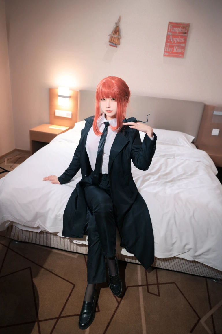 Quan冉有点饿《玛奇玛》主题写真：22张全套美图