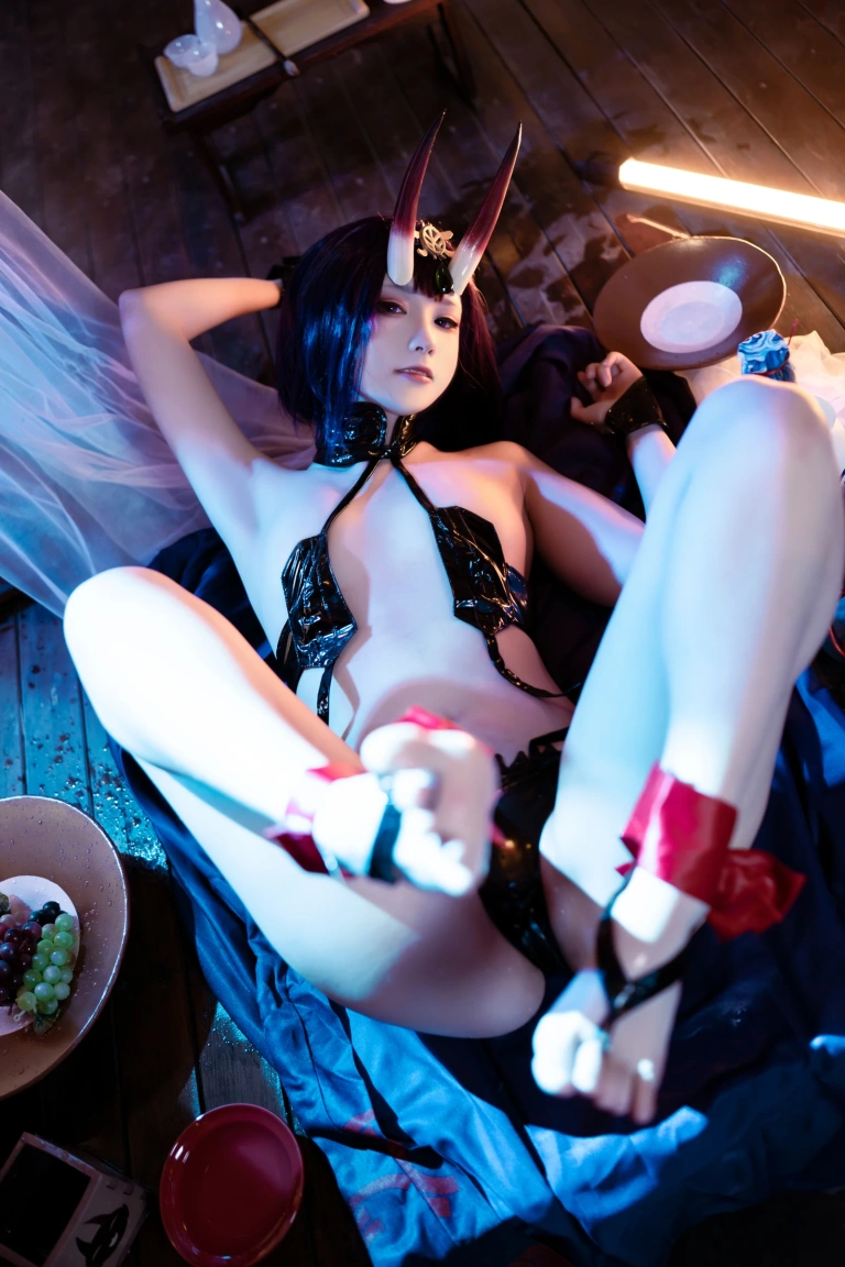 Quan冉有点饿《FGO 酒吞童子》主题写真：62张全套美图