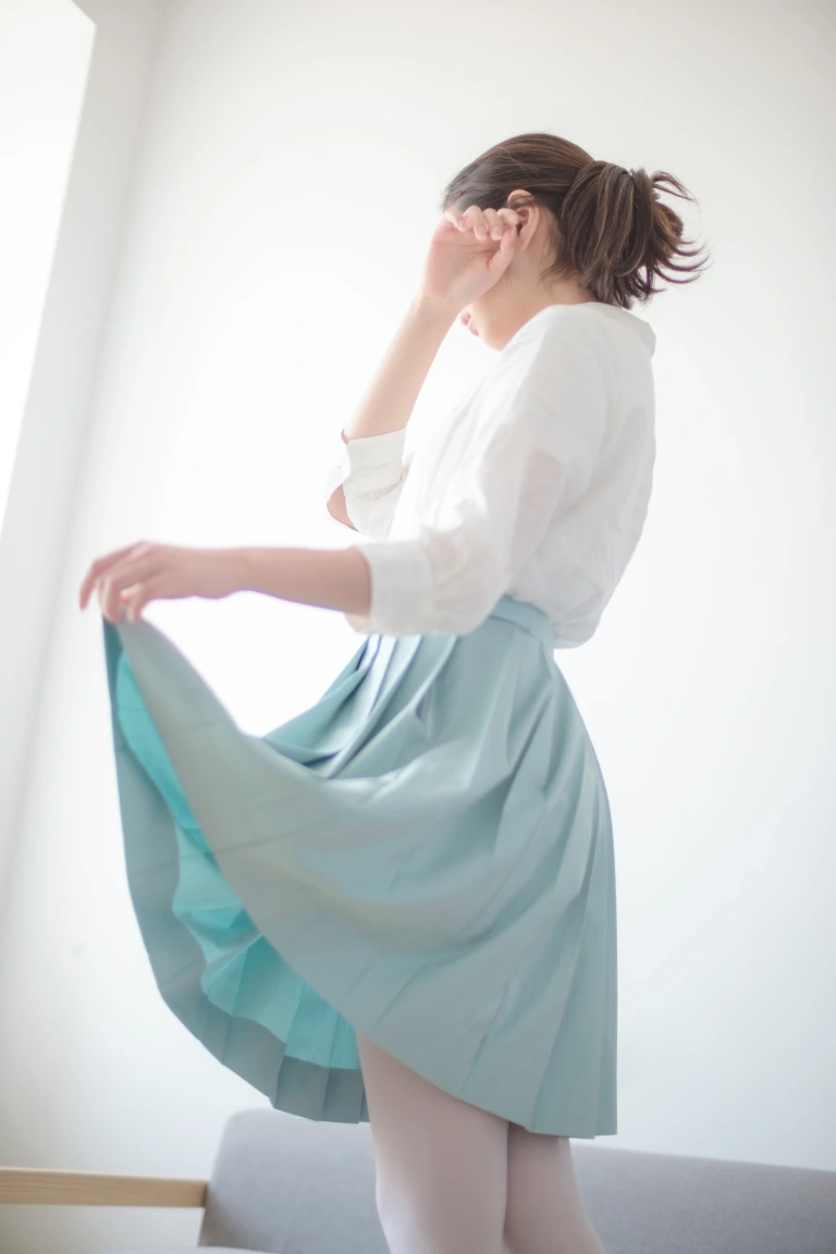 森萝财团《R15-003》主题写真：94张全套美图