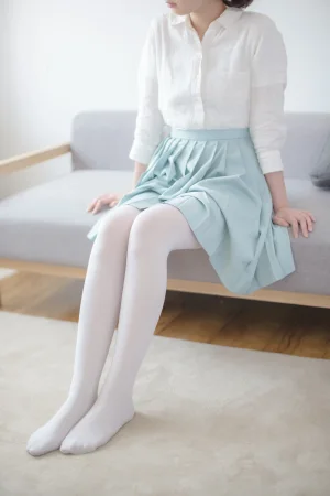 森萝财团《R15-003》主题写真：94张全套美图