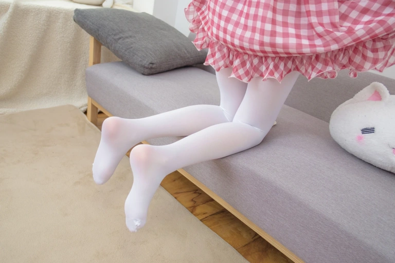森萝财团《R15-011》主题写真：67张全套美图