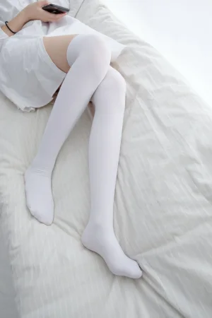 森萝财团《R15-022》主题写真：85张全套美图