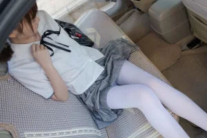 森萝财团《R15-023》主题写真：75张全套美图