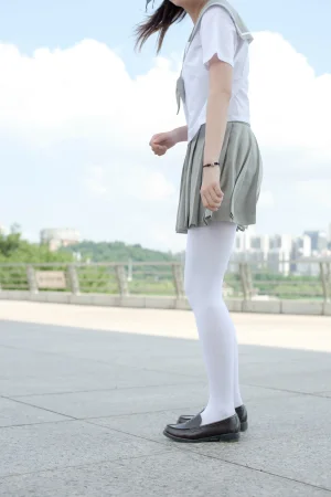 森萝财团《R15-026》主题写真：79张全套美图