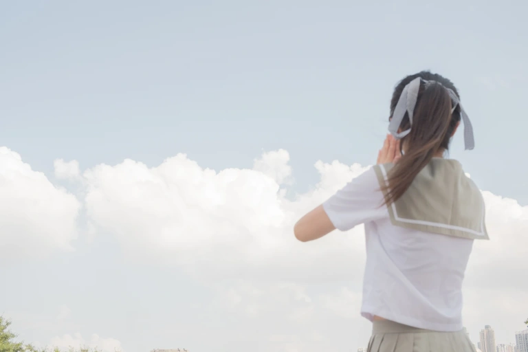 森萝财团《R15-026》主题写真：79张全套美图