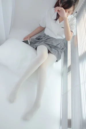 森萝财团《R15-028》主题写真：96张全套美图