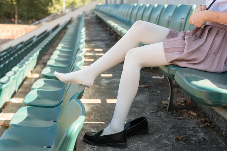 森萝财团《R15-030》主题写真：67张全套美图