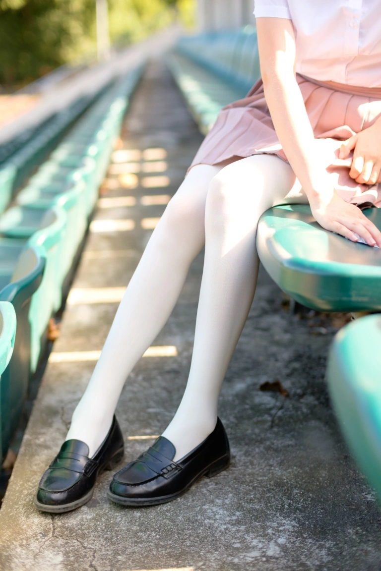 森萝财团《R15-030》主题写真：67张全套美图