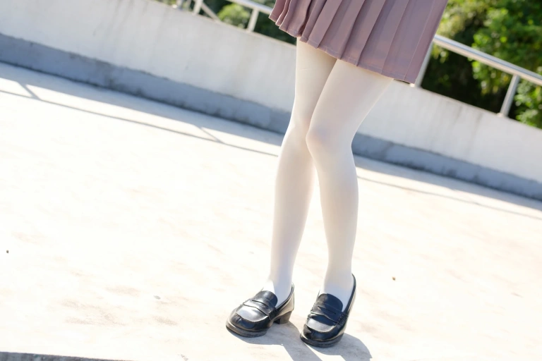 森萝财团《R15-030》主题写真：67张全套美图