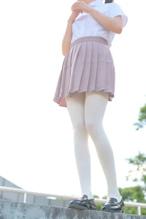 森萝财团《R15-030》主题写真：67张全套美图