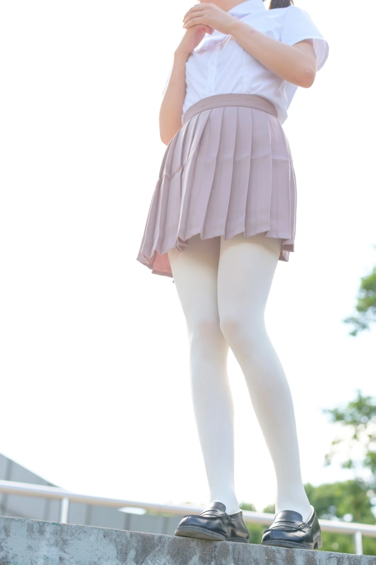 森萝财团《R15-030》主题写真：67张全套美图