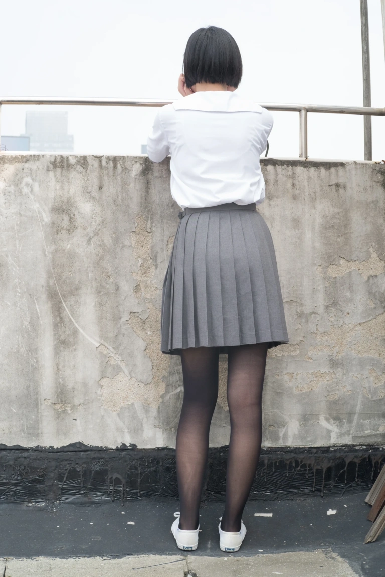森萝财团《R15-031》主题写真：95张全套美图