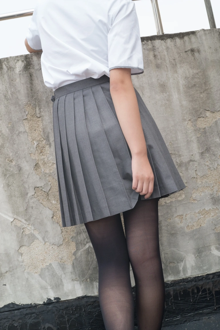 森萝财团《R15-031》主题写真：95张全套美图