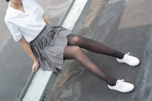 森萝财团《R15-031》主题写真：95张全套美图
