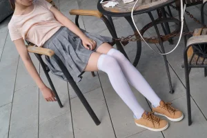 森萝财团《R15-032》主题写真：113张全套美图