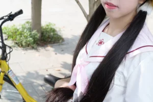 森萝财团《R15-033》主题写真：75张全套美图