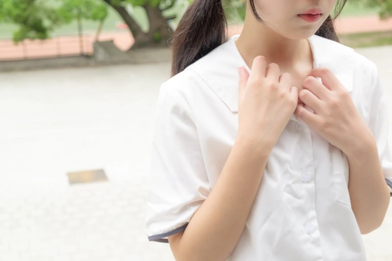 森萝财团《R15-034》主题写真：102张全套美图