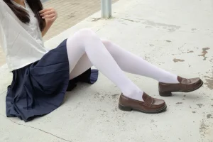 森萝财团《R15-034》主题写真：102张全套美图