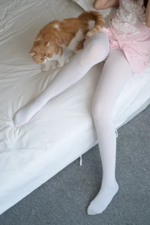 森萝财团《R15-035》主题写真：107张全套美图