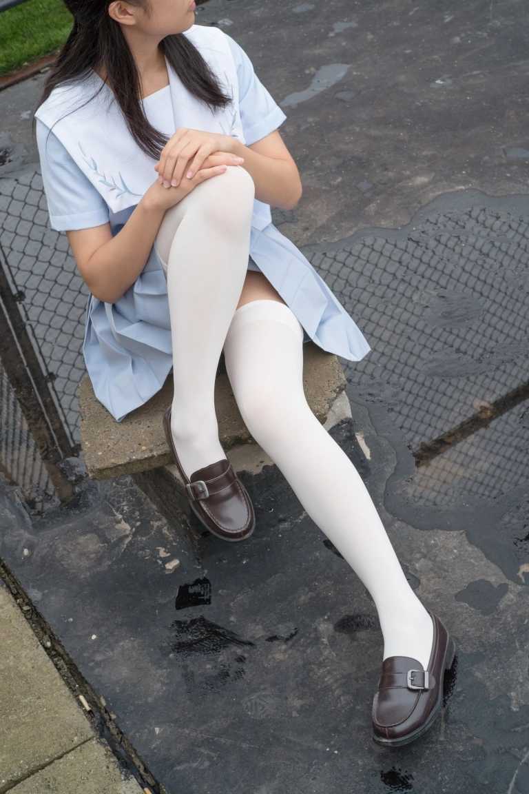 森萝财团《R15-036》主题写真：84张全套美图