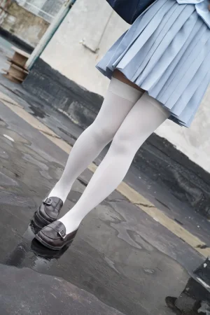 森萝财团《R15-036》主题写真：84张全套美图