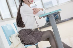 森萝财团《R15-042》主题写真：96张全套美图