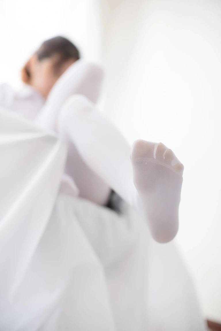 森萝财团《R15-045》主题写真：109张全套美图