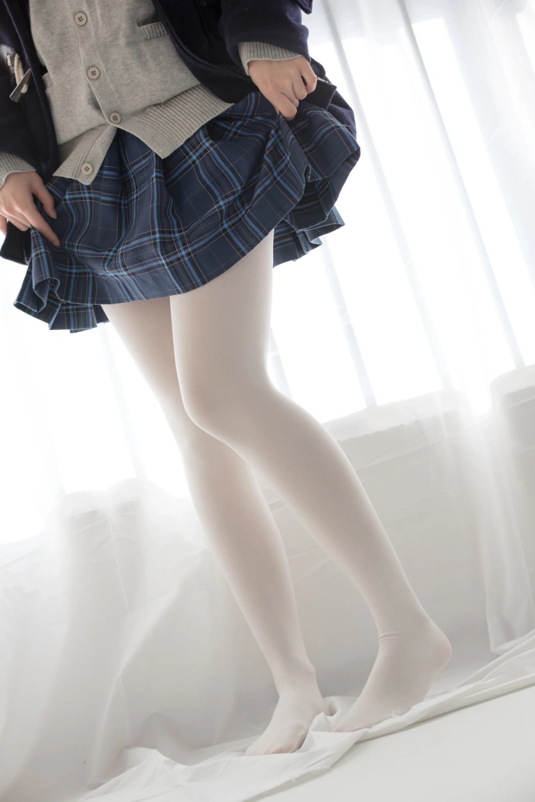 森萝财团《R15-047》主题写真：114张全套美图