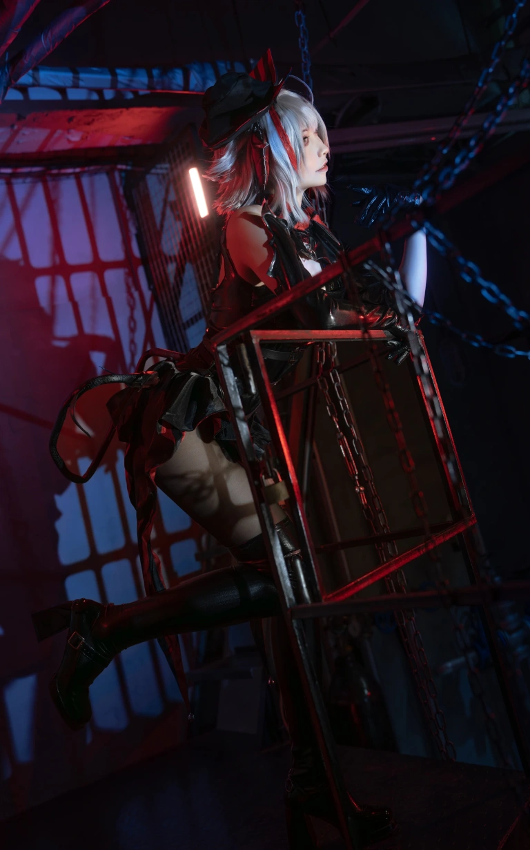 山崎怜Rei《明日方舟 W愚夜密函》主题写真：33张全套美图