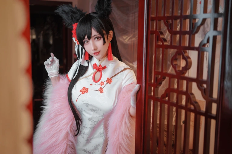 rioko凉凉子《爱宕旗袍》主题写真：20张全套美图