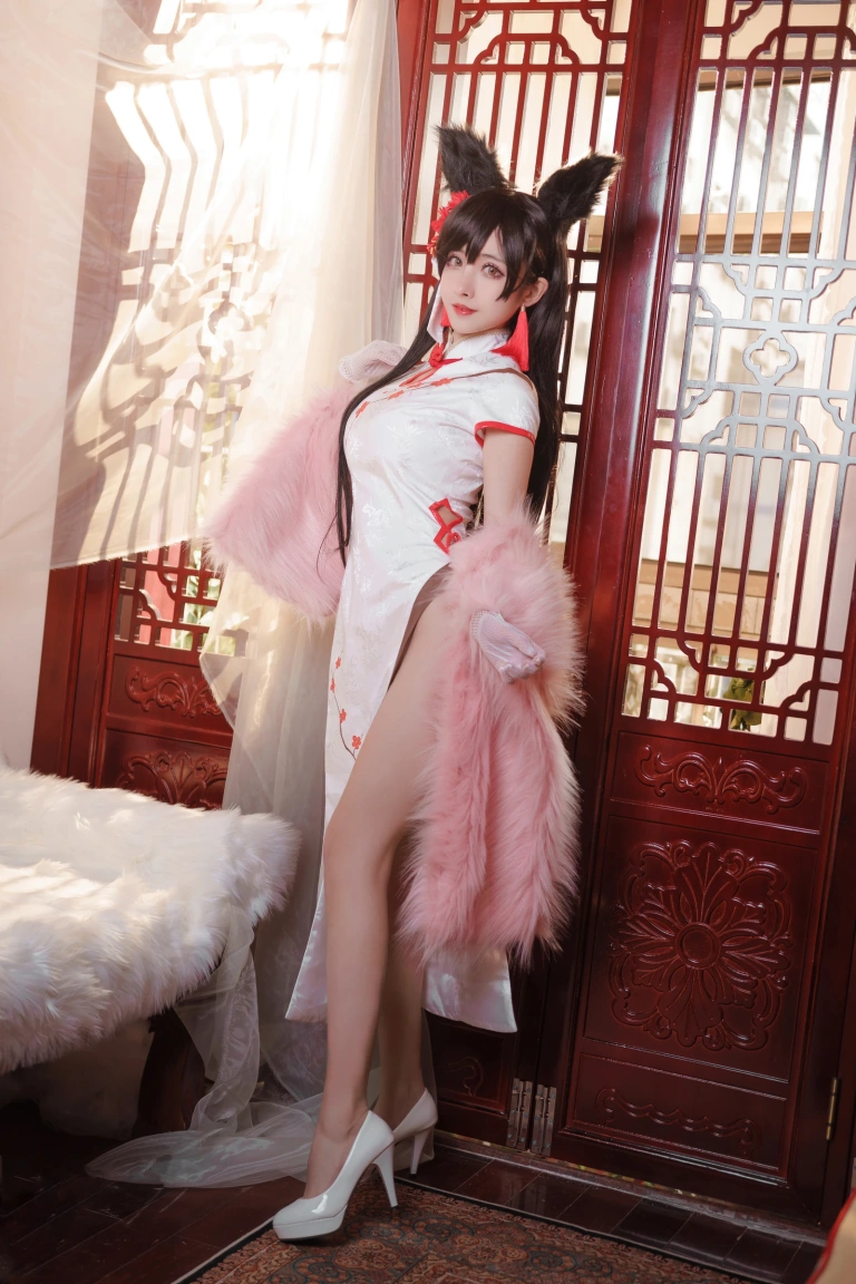rioko凉凉子《爱宕旗袍》主题写真：20张全套美图