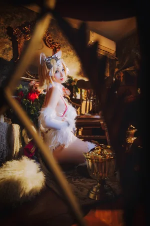 rioko凉凉子《白贞》主题写真：16张全套美图
