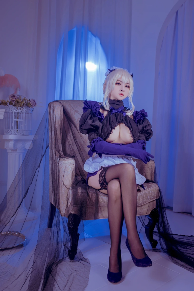 rioko凉凉子《黑枪呆女仆》主题写真：26张全套美图，含1个视频