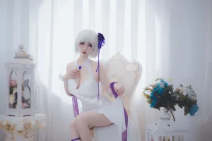 rioko凉凉子《天狼星》主题写真：10张全套美图