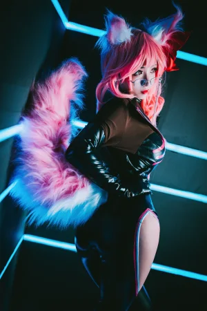 rioko凉凉子《玉藻前》主题写真：20张全套美图
