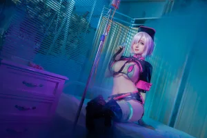 rioko凉凉子《玛修护士》主题写真：23张全套美图