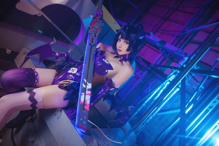 rioko凉凉子《魅魔芽衣》主题写真：22张全套美图