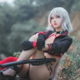 rioko凉凉子《泳装黑贞》主题写真：8张全套美图