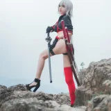rioko凉凉子《泳装黑贞》主题写真：8张全套美图