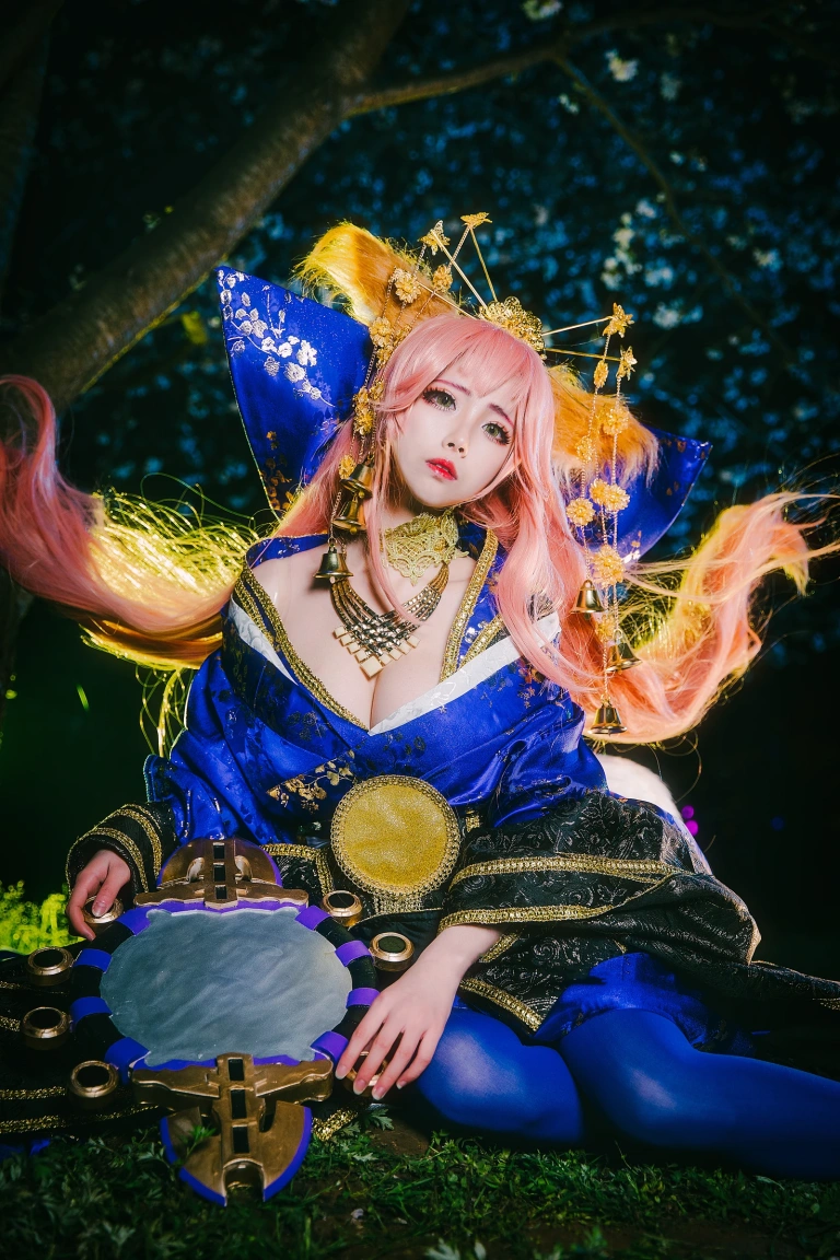 rioko凉凉子《玉藻前满破》主题写真：14张全套美图