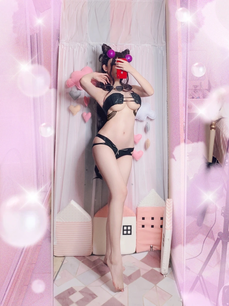 rioko凉凉子《紫式部泳装》主题写真：15张全套美图