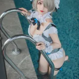 rioko凉凉子《丽塔泳装》主题写真：28张全套美图，含1个视频