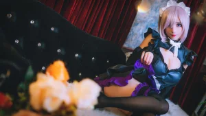 rioko凉凉子《玛修》主题写真：21张全套美图