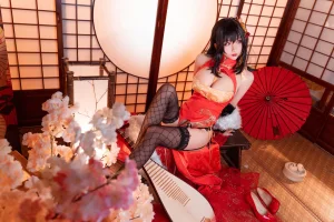rioko凉凉子《旗袍大凤》主题写真：20张全套美图