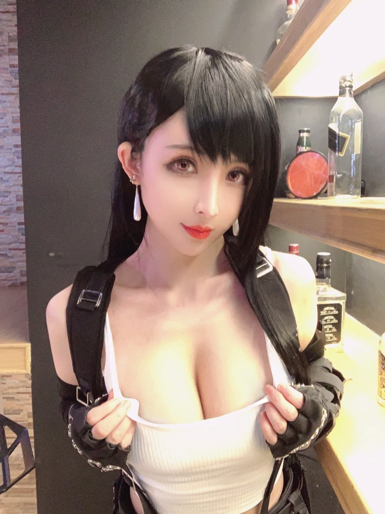 rioko凉凉子《蒂法自拍》主题写真：19张全套美图