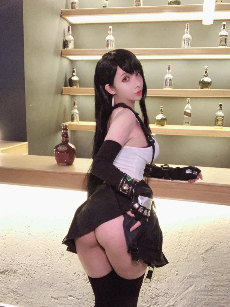 rioko凉凉子《蒂法自拍》主题写真：19张全套美图